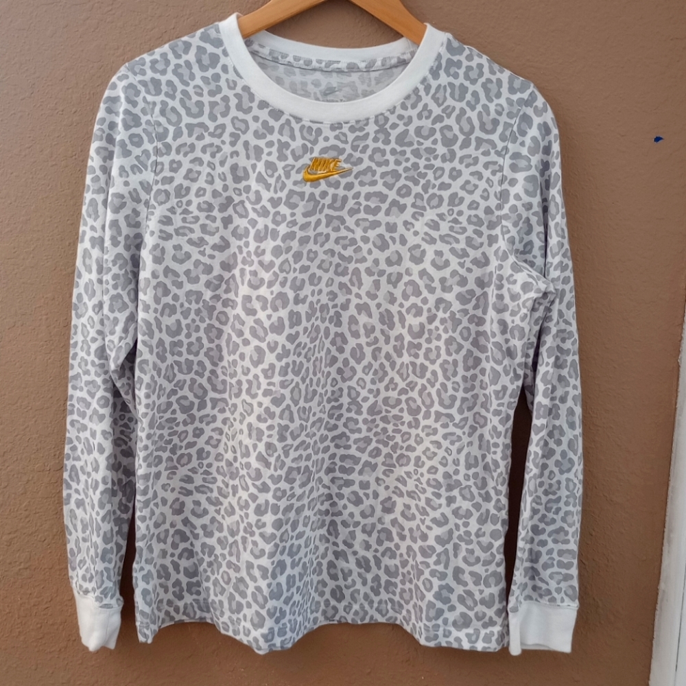 Nike Tee